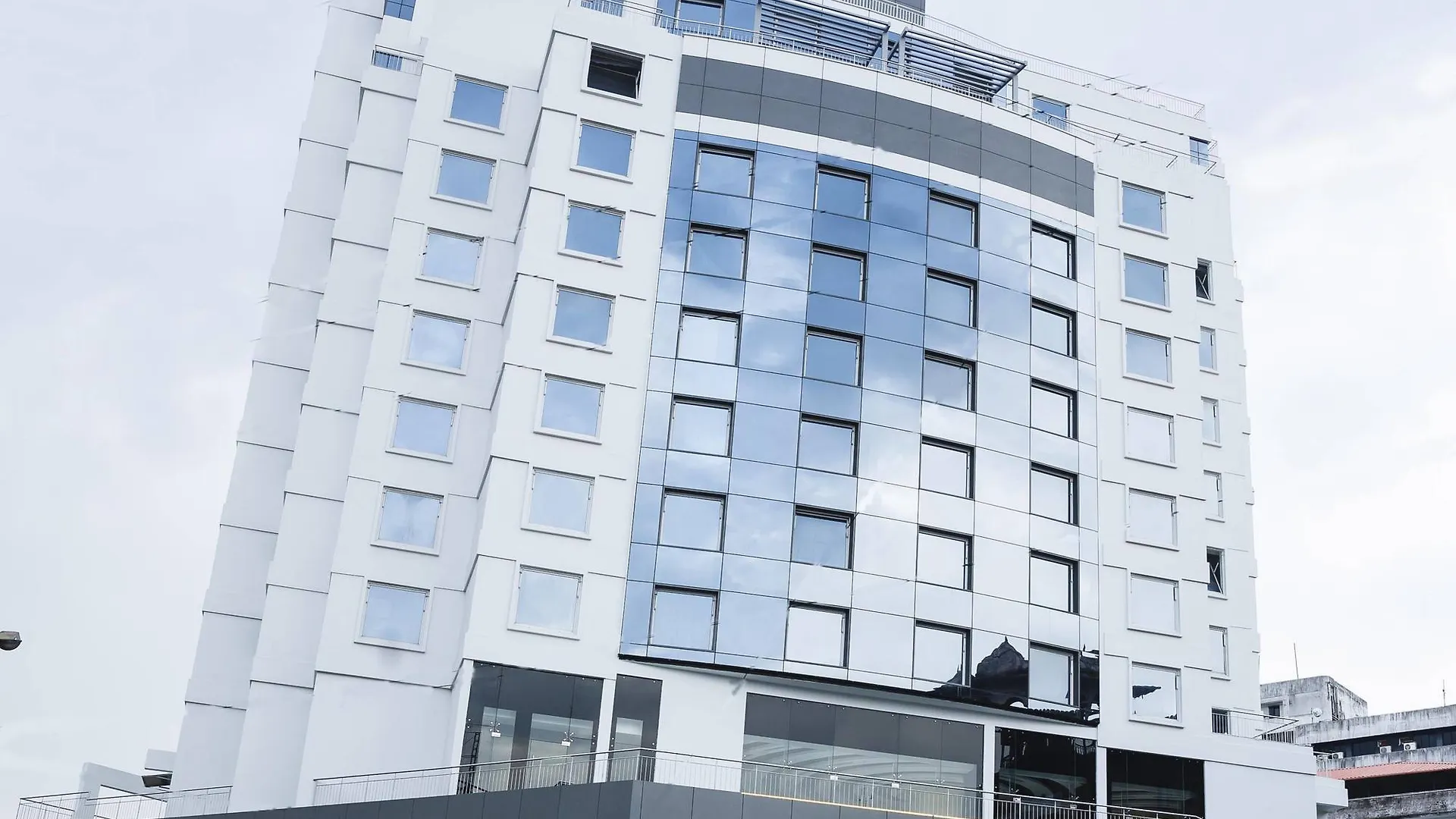 Hotel Olive Downtown Kochi